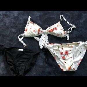 Bathing suit set. 2 Bottoms 1 Top. XS. Prices negotiable.
